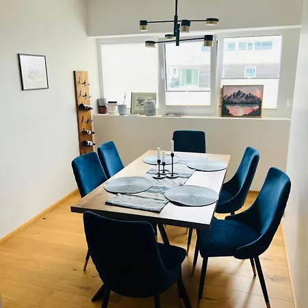 Cozy By The River Apartman *